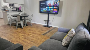 Homey 2br Home Near Downtown & Airport